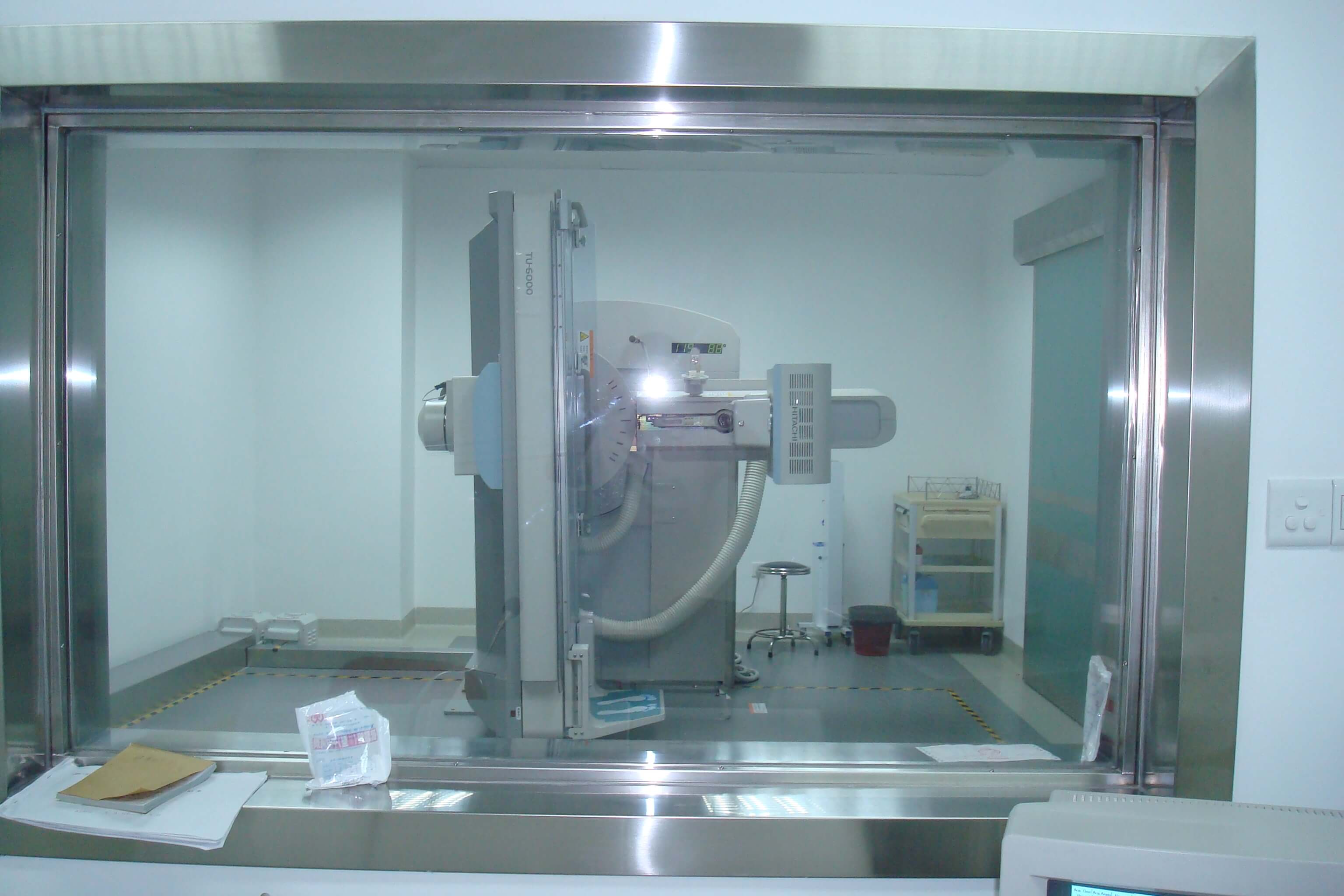 直线加速器防护门